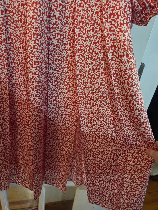 Boden Red Sateen Floral Button-Front Pleated Midi Dress - Size 14 - Picture 10 of 10